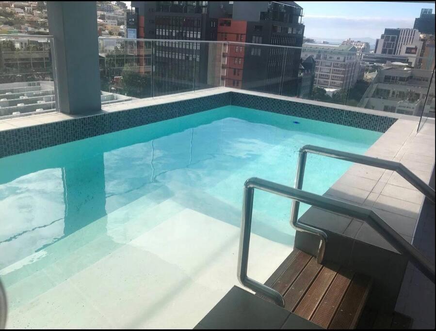 Stunning Studio Apartment In Cbd Cape Town Cidade Do Cabo Exterior foto
